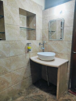 shree niwas home stay