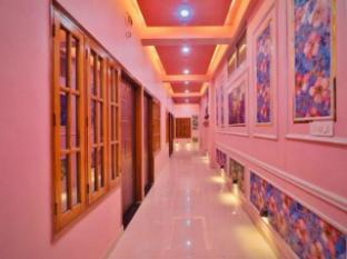 hotel airport suites