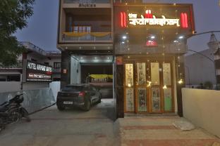 hotel airport suites