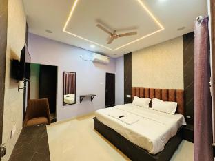 hotel airport suites