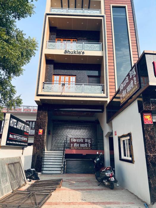 hotel airport suites