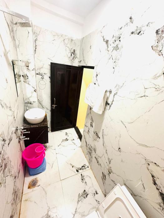 hotel airport suites