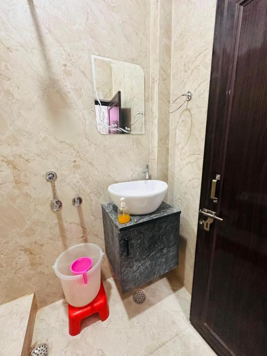 hotel airport suites