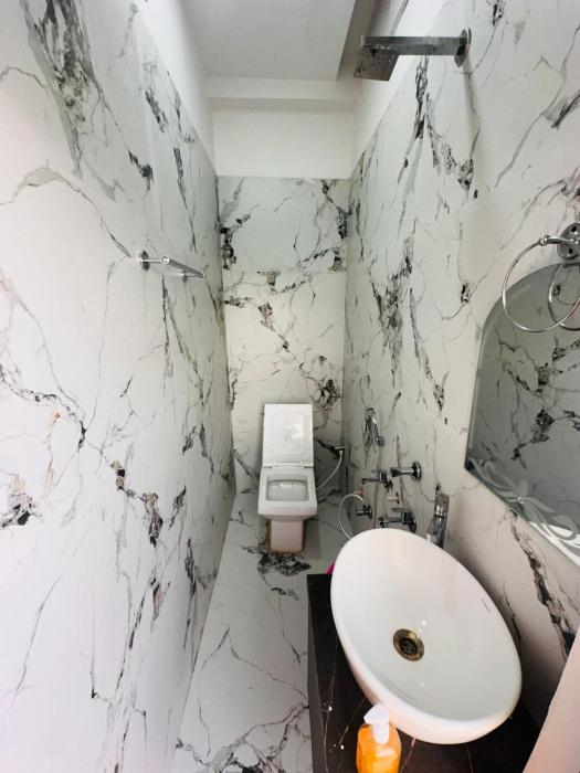 hotel airport suites