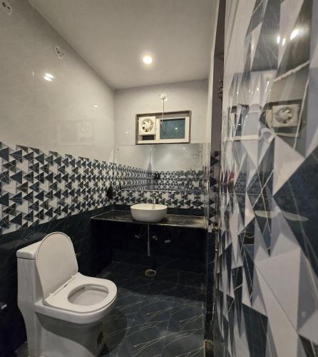 Hotel Airport Suites,,3 star