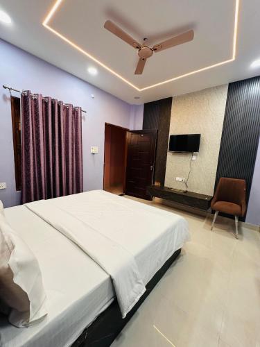 hotel airport suites