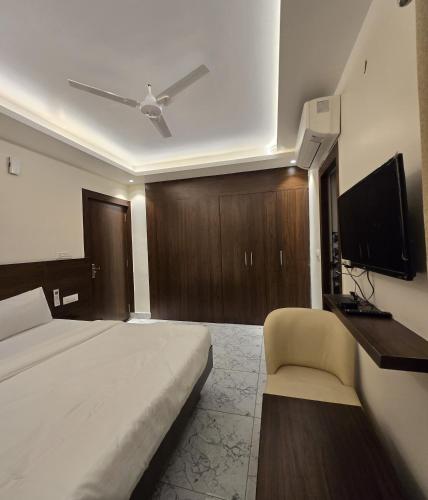 Hotel Airport Suites,,3 star
