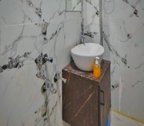 hotel airport suites