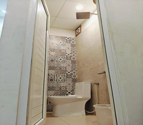 hotel airport suites