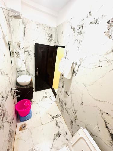 hotel airport suites