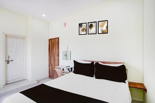 Hotel O Century Grand Luxury Rooms,,3 star