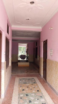 hotel gauri shankar and restaurant