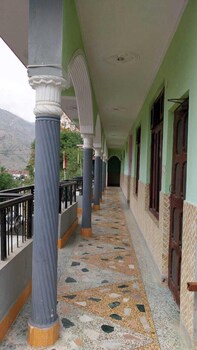 hotel gauri shankar and restaurant