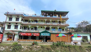 hotel gauri shankar and restaurant