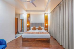 everest hotel manali