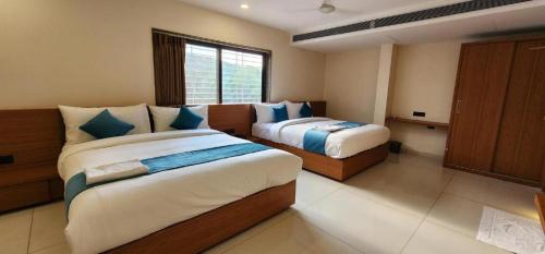 Hotel The Avirajan,,3 star