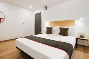 super townhouse the cinco htl near esi hospital