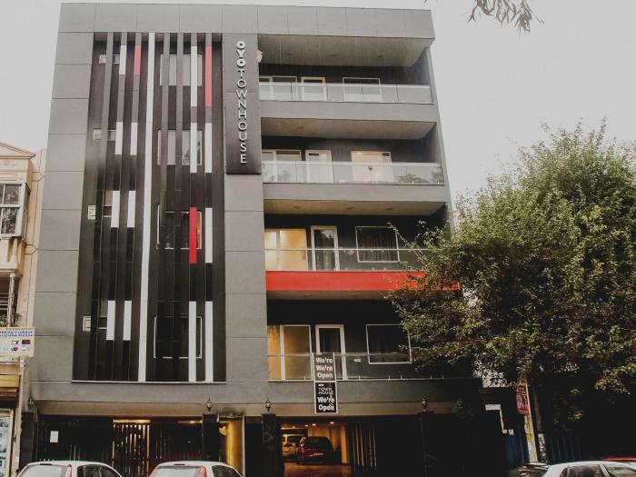 super townhouse dilshad garden near dilshad garden metro station