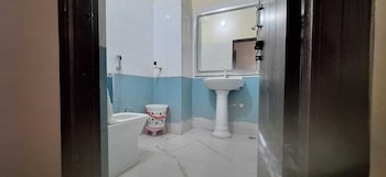 nancy paradise hotel