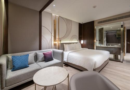 Merlis Hotel Coimbatore,,4 star