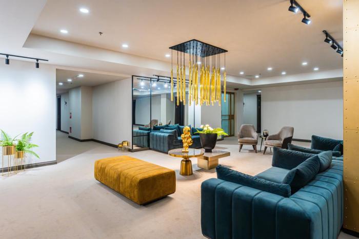 metropol club house