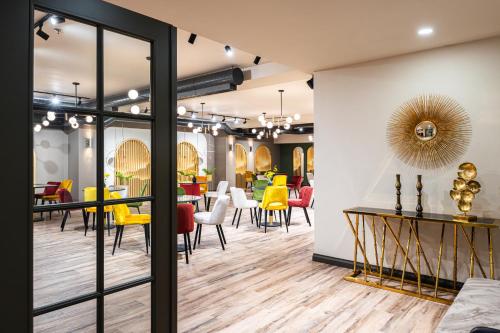 metropol club house