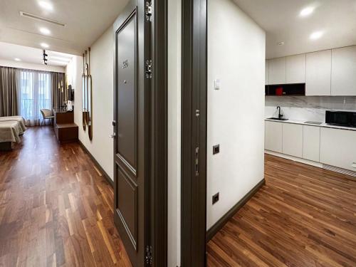 metropol club house