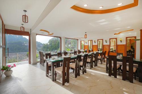 Pax Hotel Spring Solance,,3 star