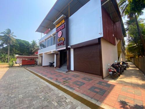Dhanya Lodge,,4 star