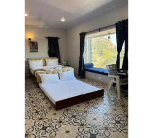 Casa De Amor,,3 star