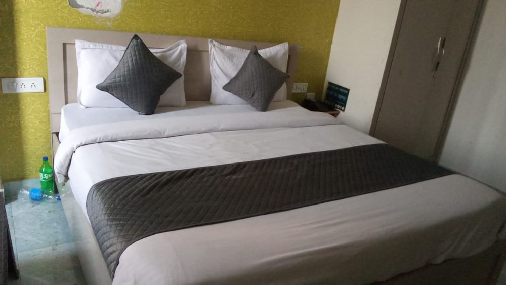 shree shyam hotel