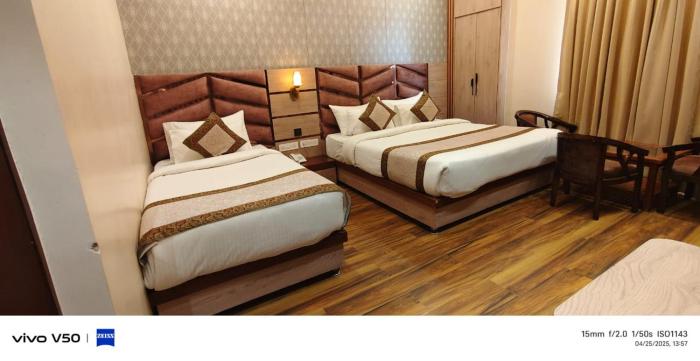 hotel mantavya varanasi near temple