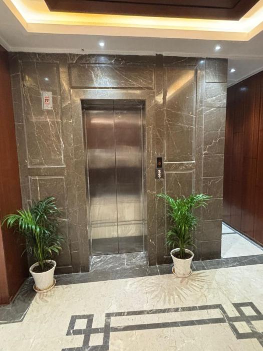 hotel mantavya varanasi near temple