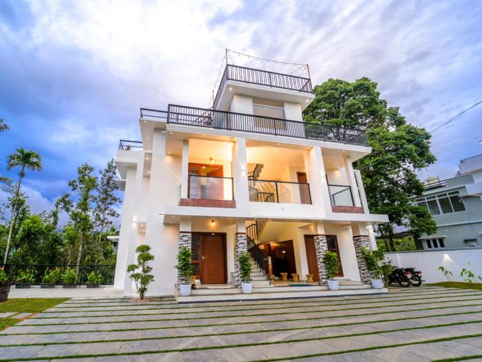 oasis vythiri pool aparments