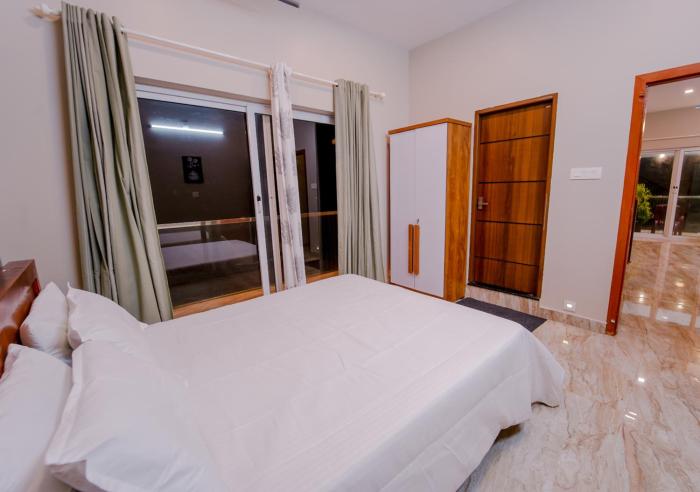 oasis vythiri pool aparments