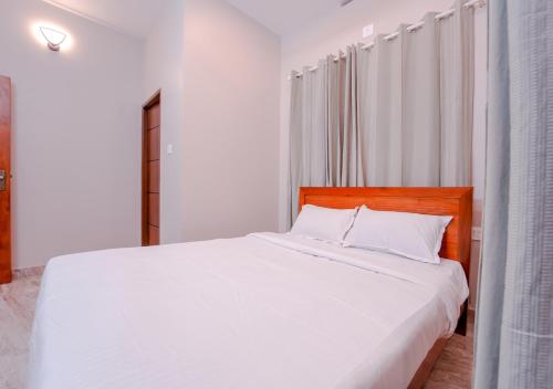 oasis vythiri pool aparments