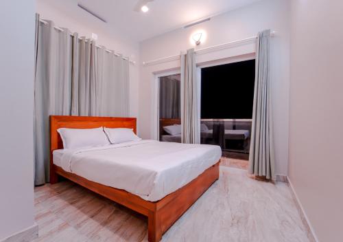 oasis vythiri pool aparments