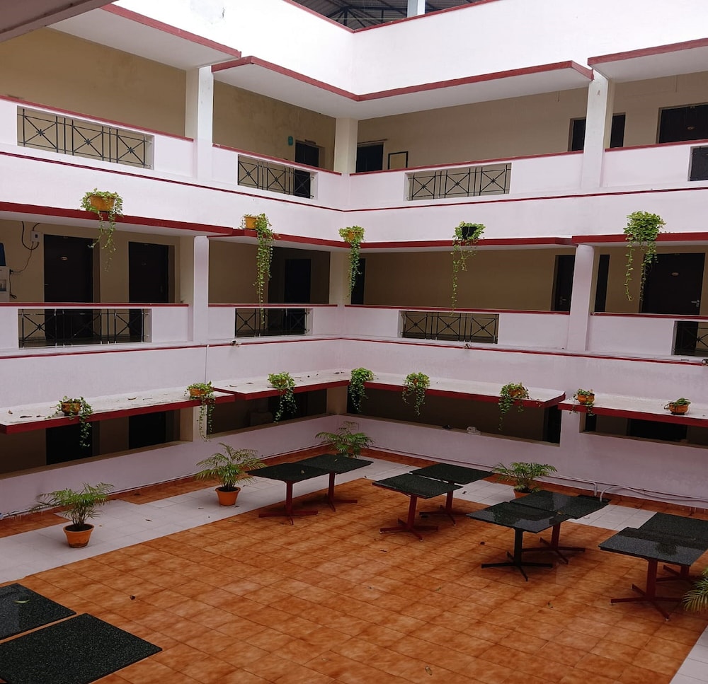 hotel st thomas international centre