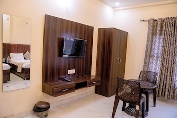 hotel shivay palace