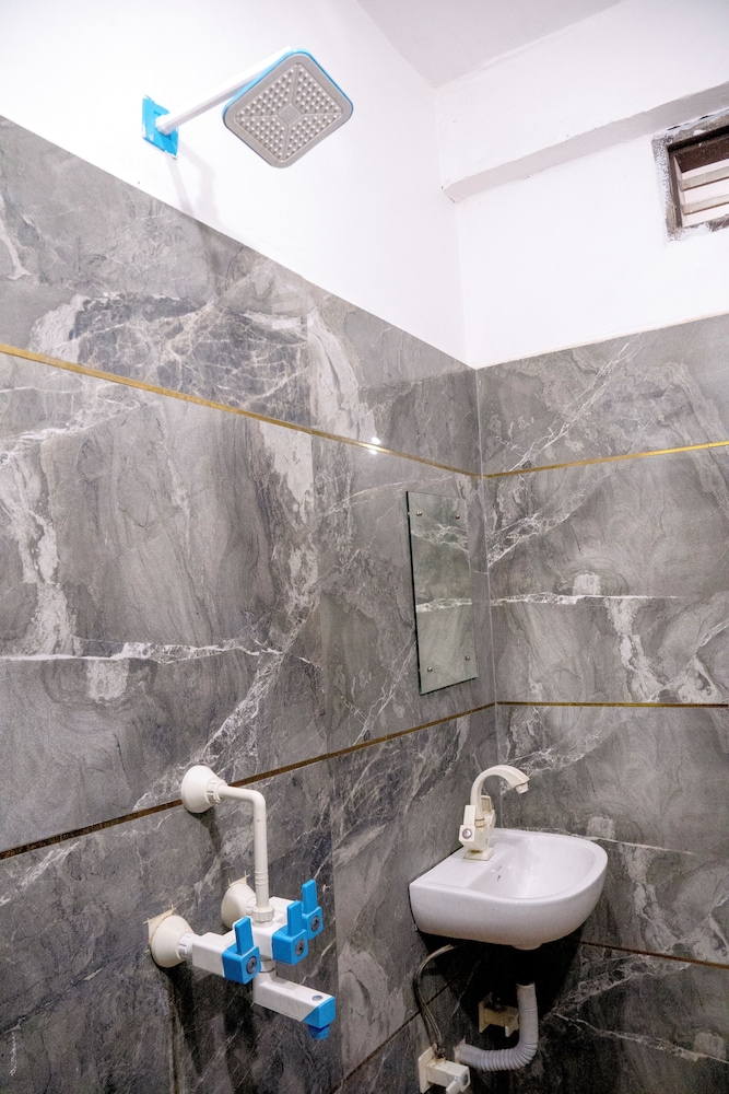 hotel shivay palace