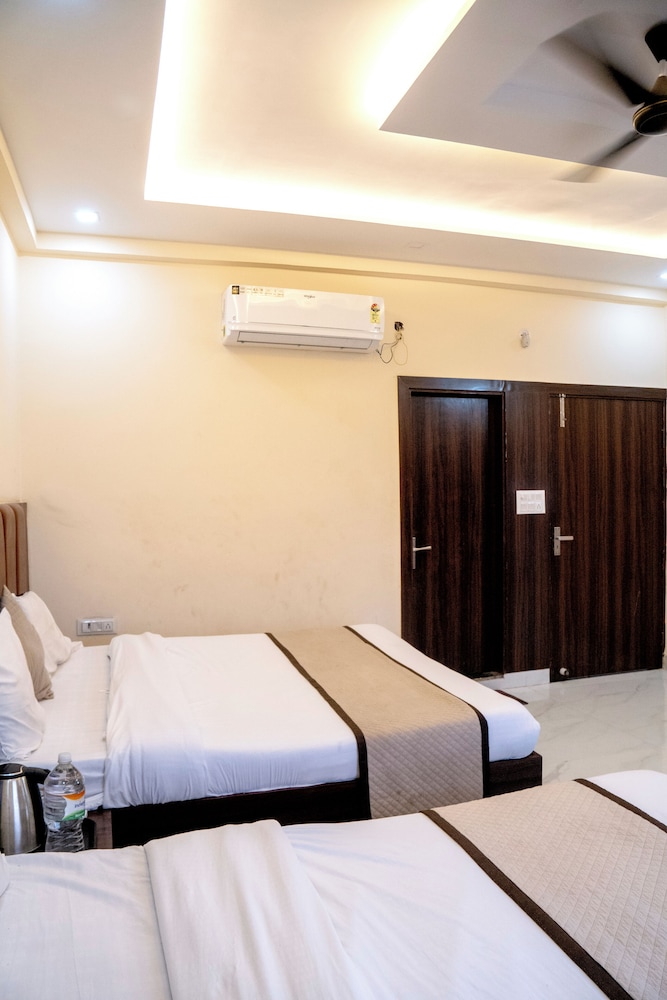 hotel shivay palace