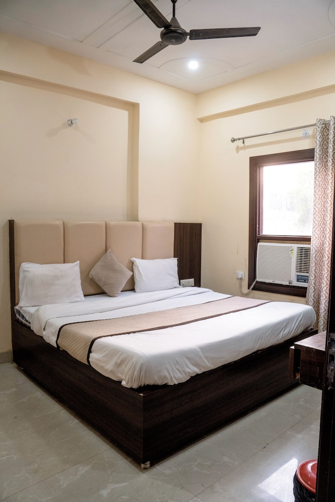 hotel shivay palace