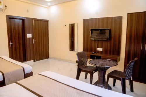 Hotel Shivay Palace,,3 star