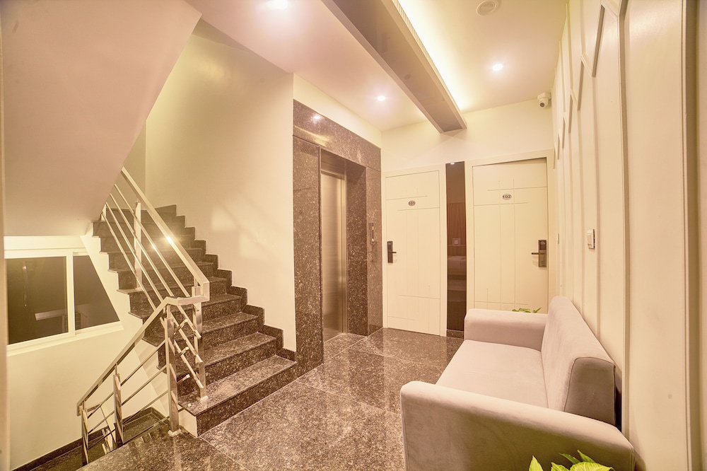 gateway transit hotel