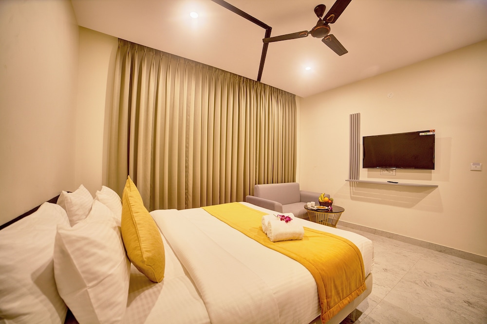 gateway transit hotel