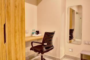 gateway transit hotel