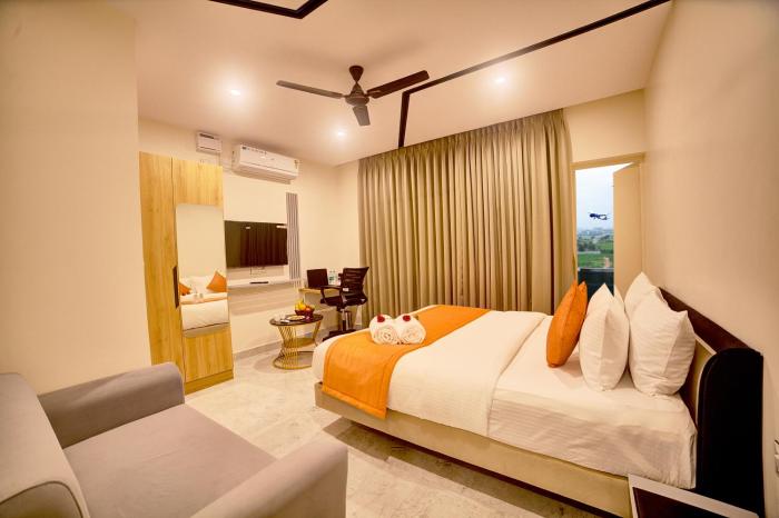 gateway transit hotel