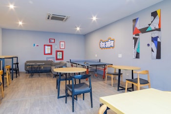 housr malibu town sohna road sector 47