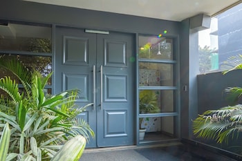 housr malibu town sohna road sector 47