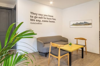 housr malibu town sohna road sector 47